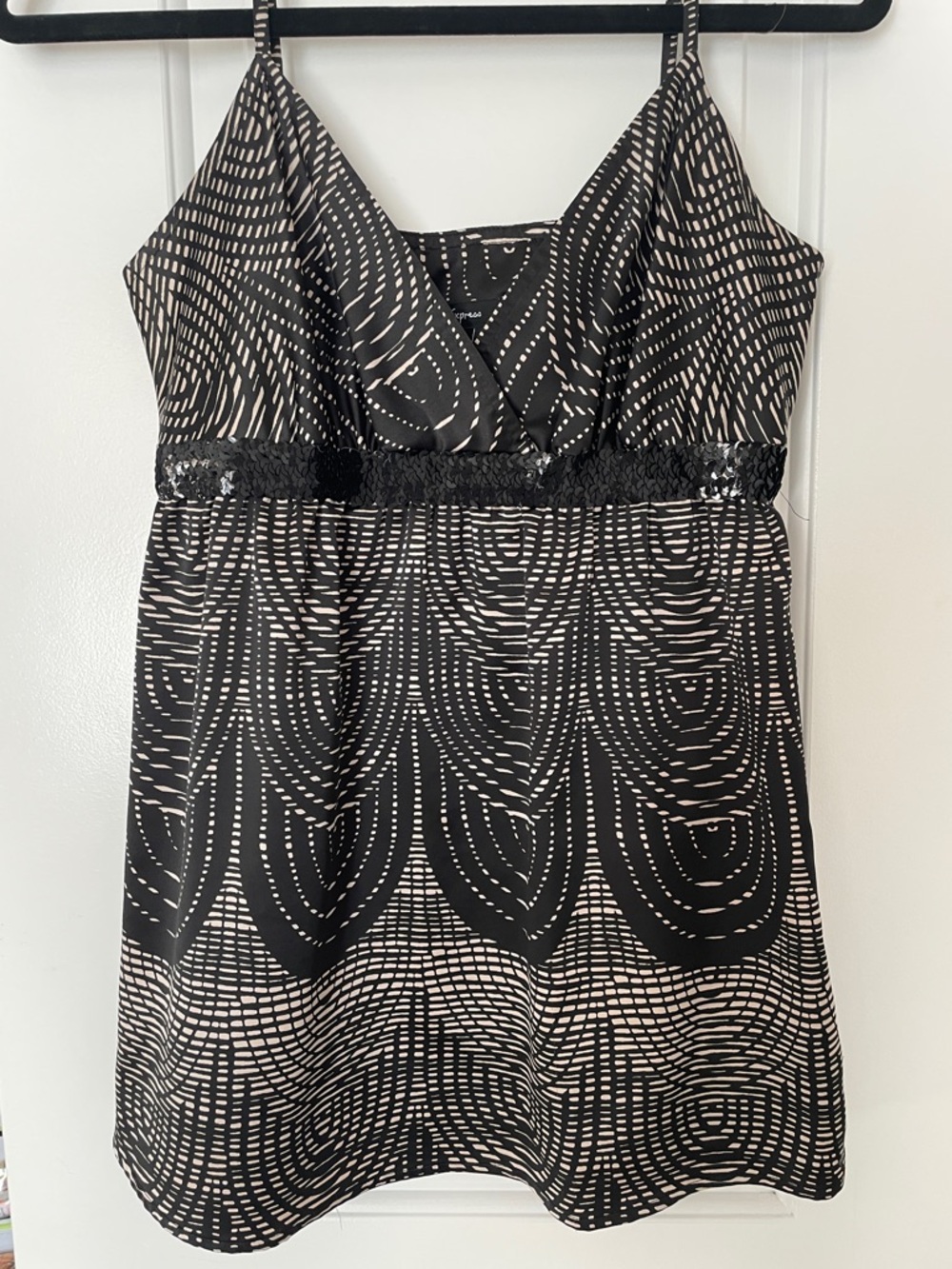 Elegant Black Express Camisole - Like new - Medium
